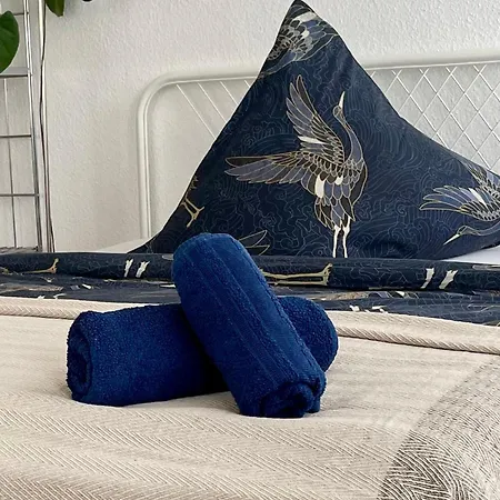 Daire Designerwohnung Mit Malerischer Terrasse - Modern, Gemuetlich & Zentral *