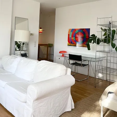 Designerwohnung Mit Malerischer Terrasse - Modern, Gemuetlich & Zentral Apartment Hochheim am Main