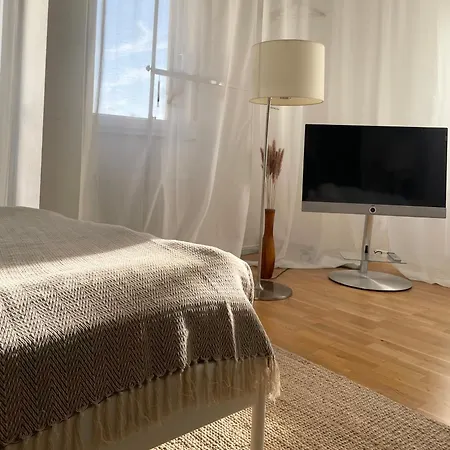 Designerwohnung Mit Malerischer Terrasse - Modern, Gemuetlich & Zentral Apartment