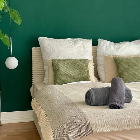 Daire Designerwohnung Mit Malerischer Terrasse - Modern, Gemuetlich & Zentral