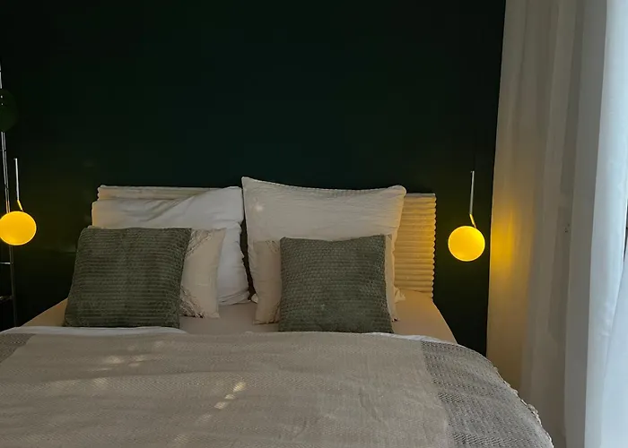 Designerwohnung Mit Malerischer Terrasse - Modern, Gemütlich&zentral Apartamento Hochheim am Main